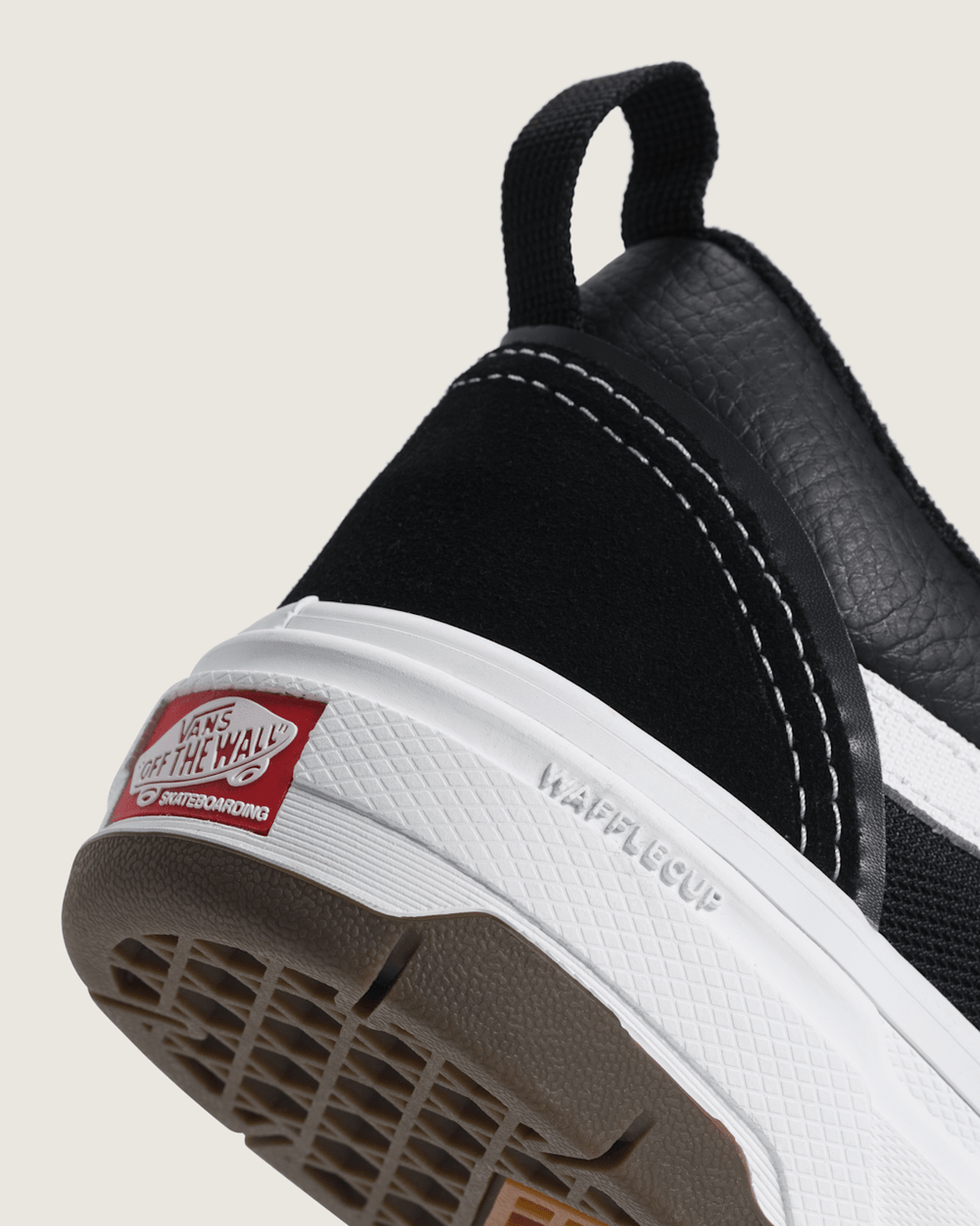 Skate Old Skool Wafflecup Shoe in Black / White | Vans discount