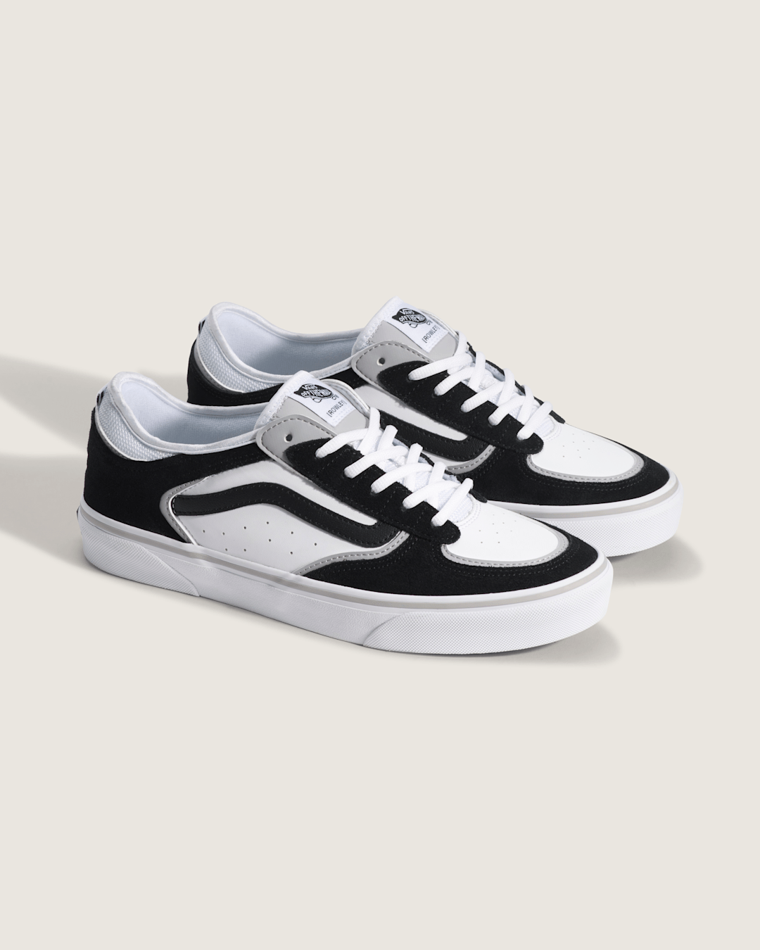 Skate Rowley Shoe in Black / White | Vans on sale