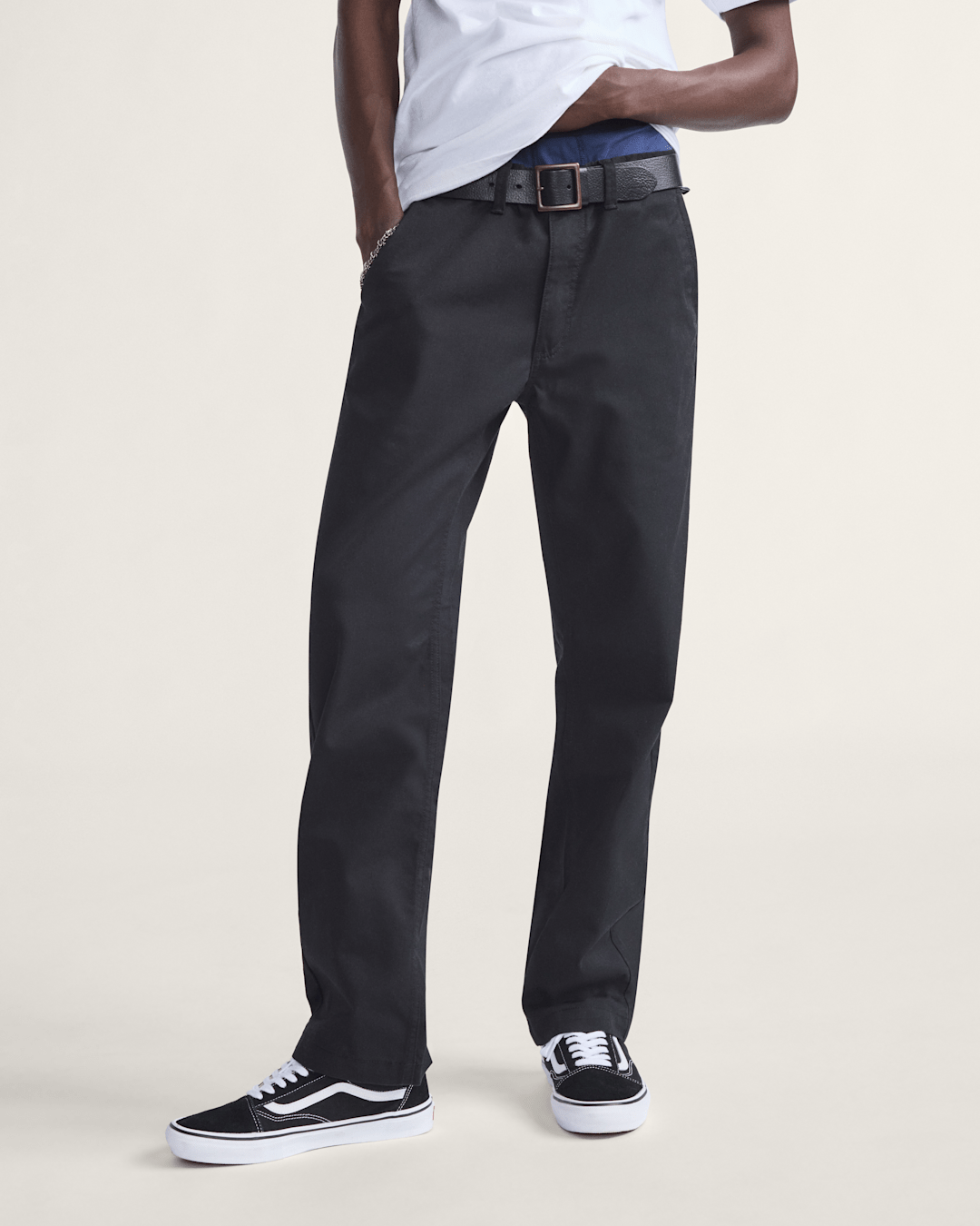 Authentic Chino Relaxed Pants in Black | Vans sale