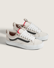 Skate Old Skool 36+ Shoe in Antique White / Black | Vans online