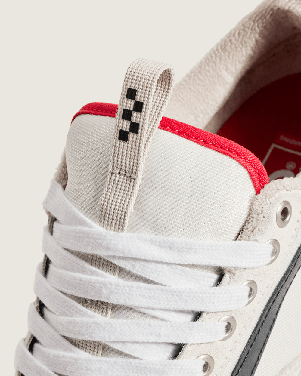 Skate Old Skool 36+ Shoe in Antique White / Black | Vans online