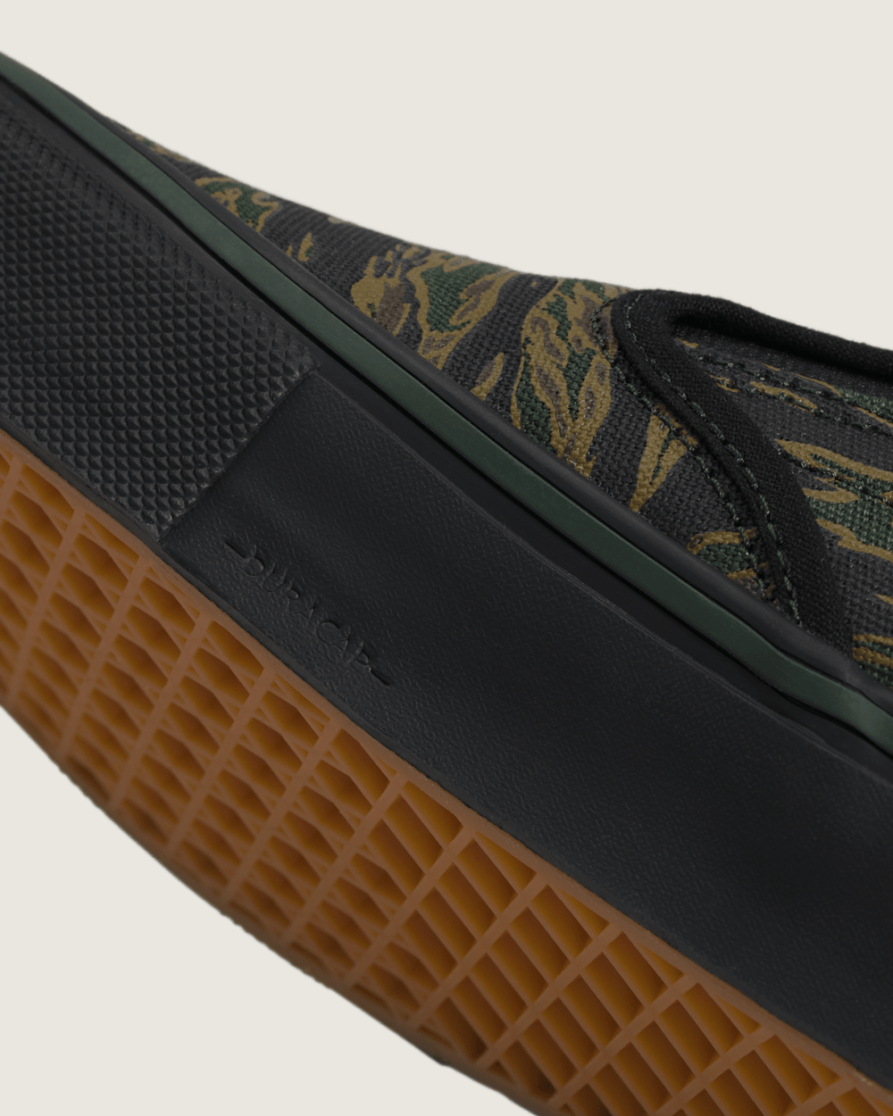 Skate Slip-On Shoe in Camo Green / Black | Vans outlet