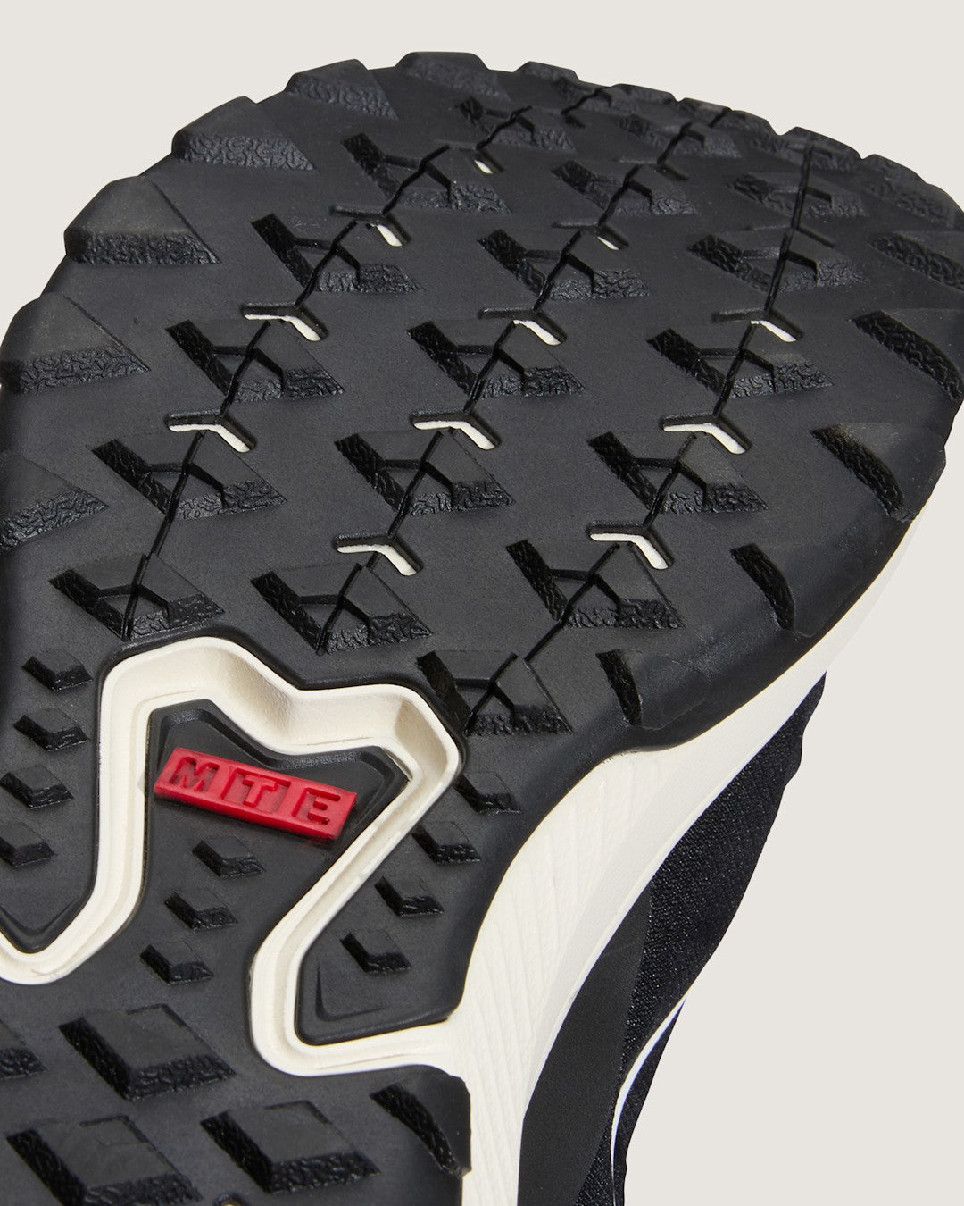 Crosspath Shoe in Black / White | Vans sale