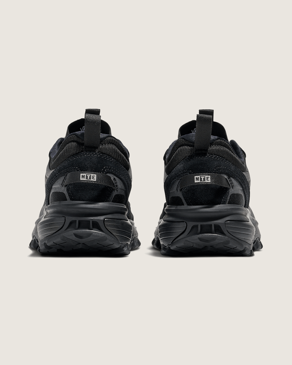 Crosspath XC Shoe in Black / Grey | Vans sale