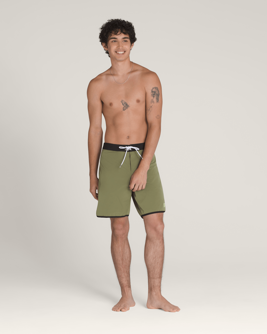 Everride Scalloped 18'' Boardshorts in Loden Green / Black | Vans near me
