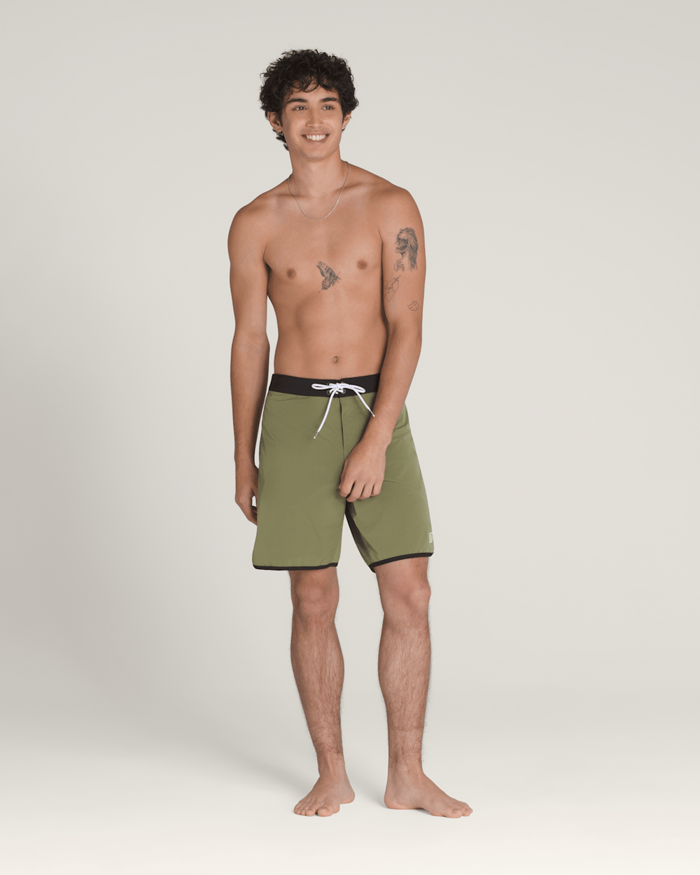 Everride Scalloped 18'' Boardshorts in Loden Green / Black | Vans near me