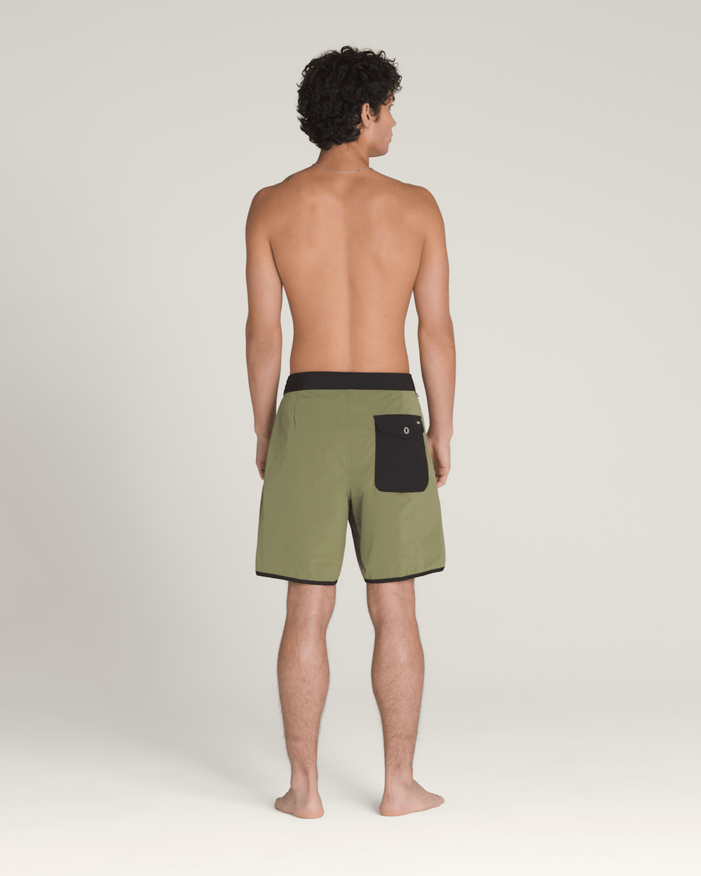 Everride Scalloped 18'' Boardshorts in Loden Green / Black | Vans near me