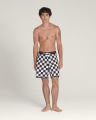 Everride Scalloped 18'' Boardshorts in Black / White | Vans sale