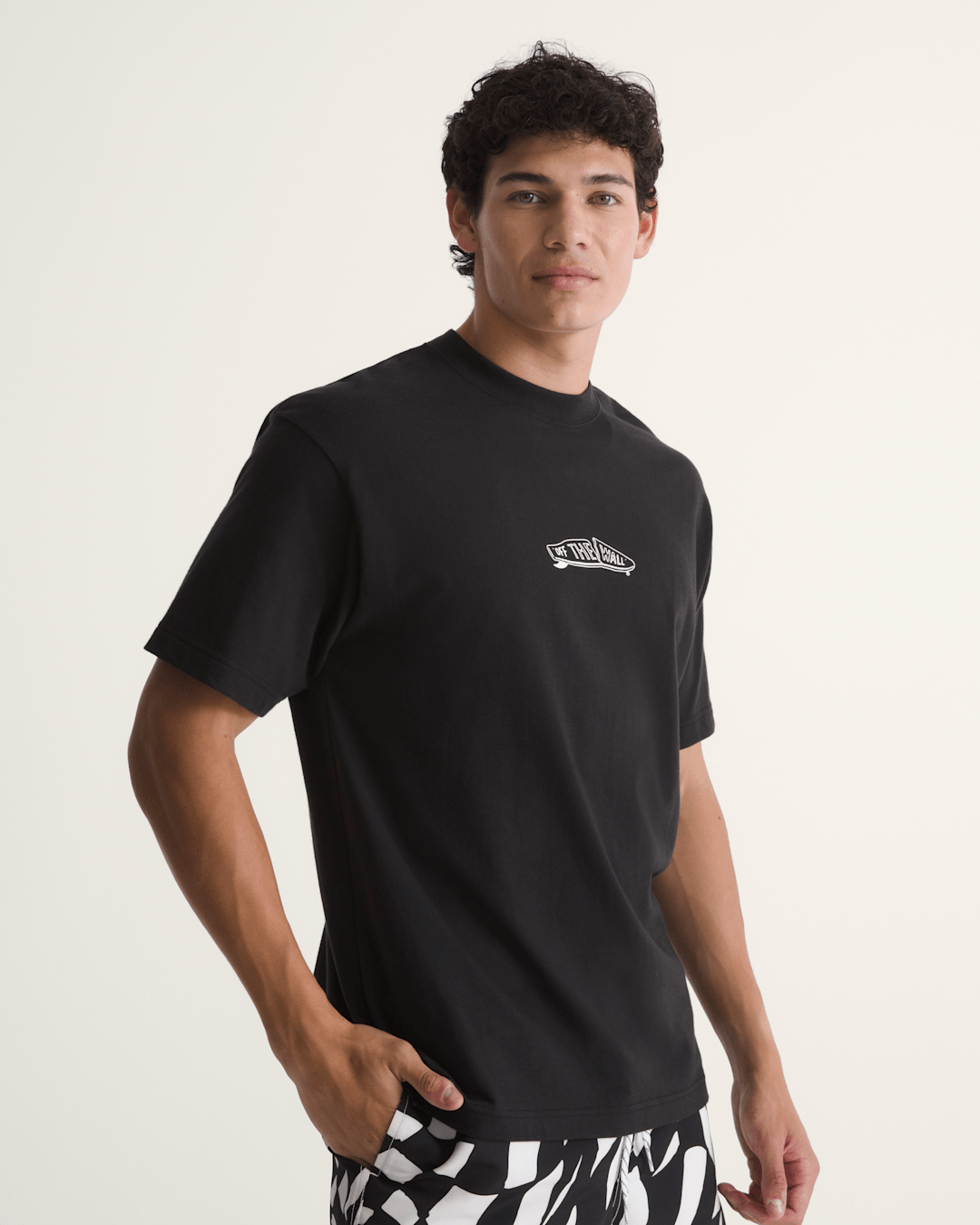 Buckled T-Shirt in Black | Vans discount