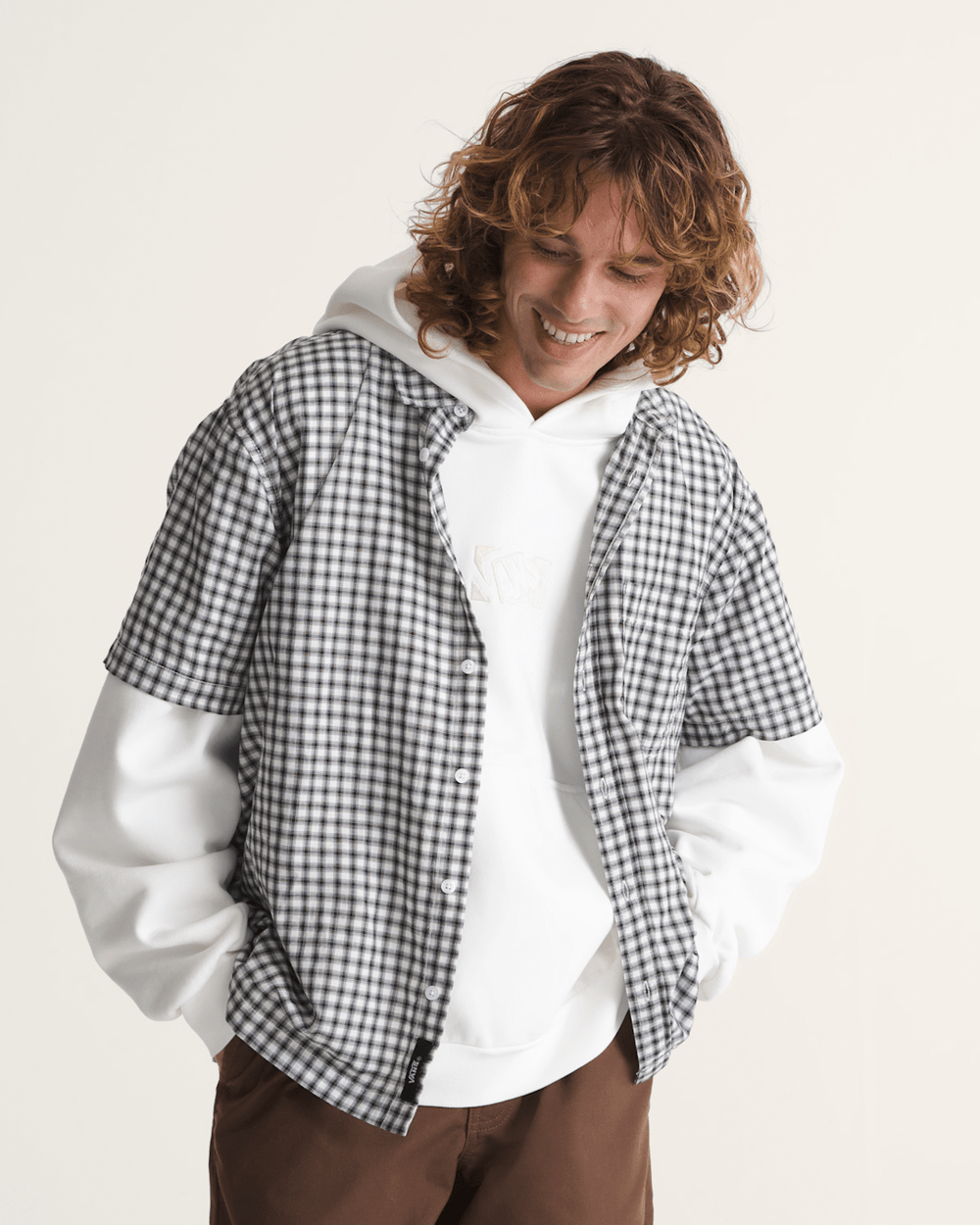 Larkspur Mini Plaid Shirt in White / Black | Vans outlet