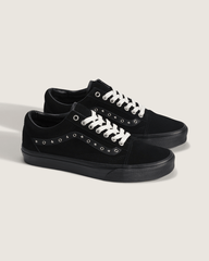 Old Skool Shoe in Black | Vans outlet