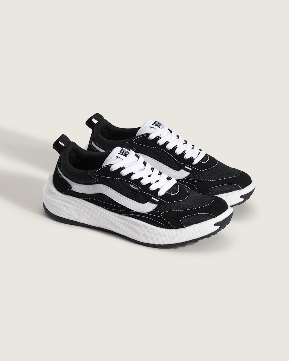 UltraRange Neo 2.0 Shoe in Black / White | Vans sale