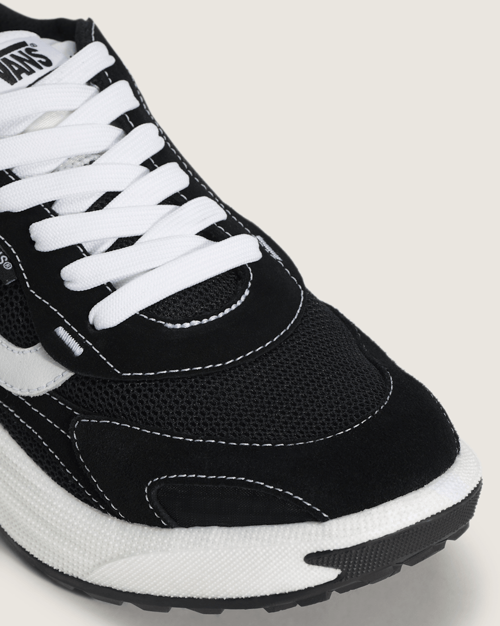UltraRange Neo 2.0 Shoe in Black / White | Vans sale