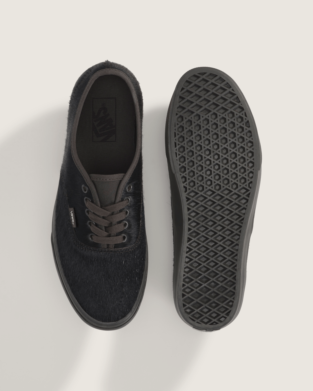 Authentic Shoe in Faded Black | Vans online