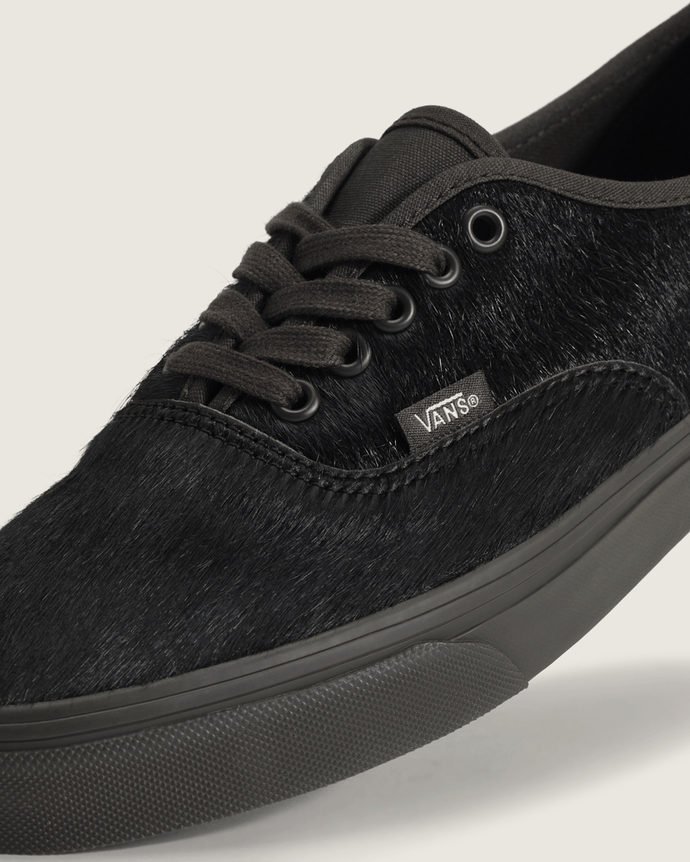 Authentic Shoe in Faded Black | Vans online