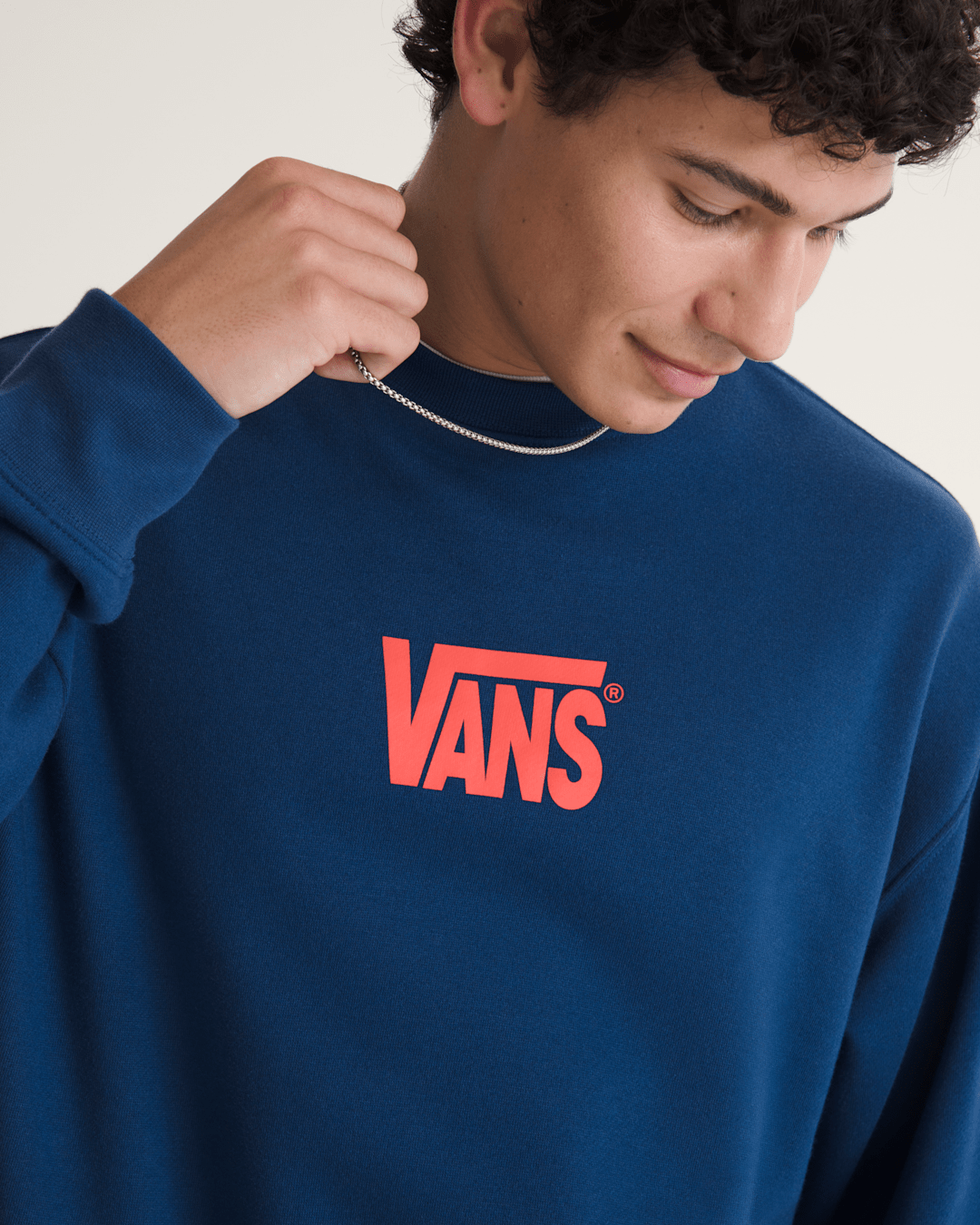 Stretch Logo Crew Sweatshirt in Deep Indig Blue / Flame Red | Vans online