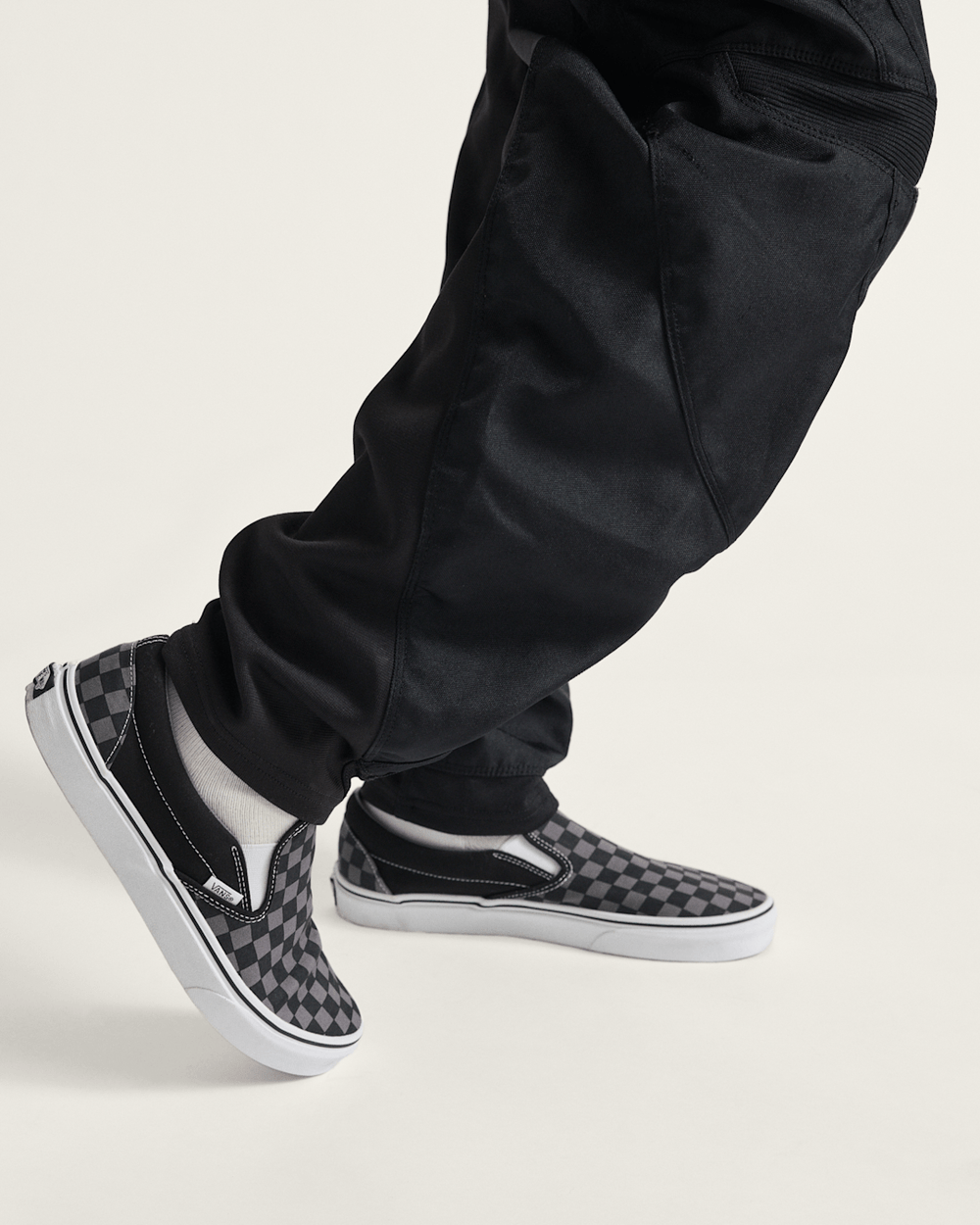 Classic Checkerboard Slip-On Black/Pewter Shoe | Vans online