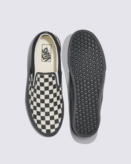 Classic Slip-On Checkerboard Shoe in Checkerboard White / Black | Vans outlet