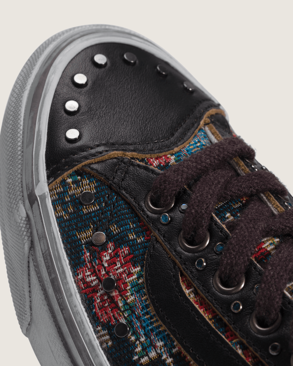 OTW Old Skool 36 Vibram in Floral Black | Vans near me