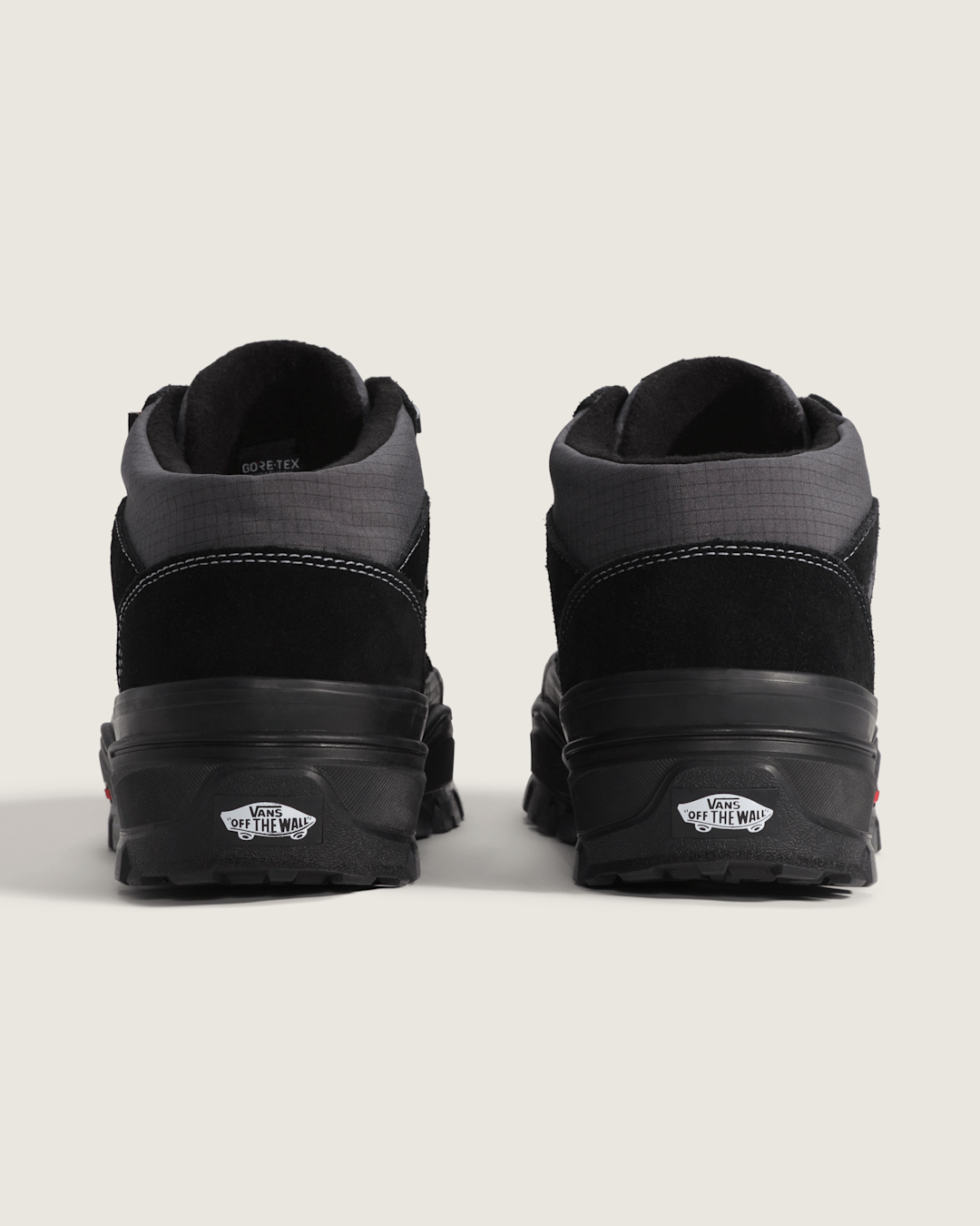 Mountain Mid GORE-TEX Insulated Shoe in Black | Vans sale