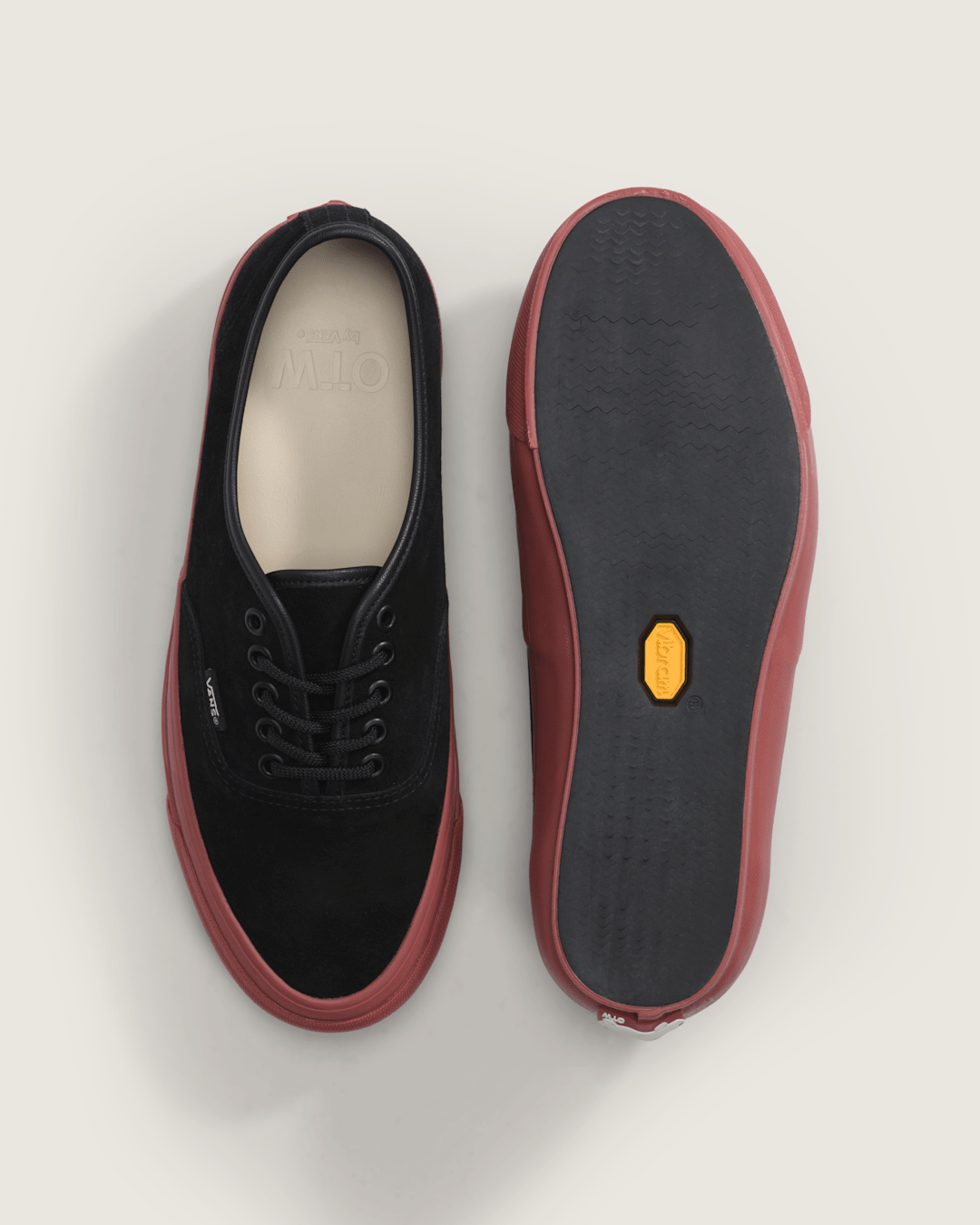 OTW Authentic 44 Siped Vibram in Black / Ochre Red | Vans outlet