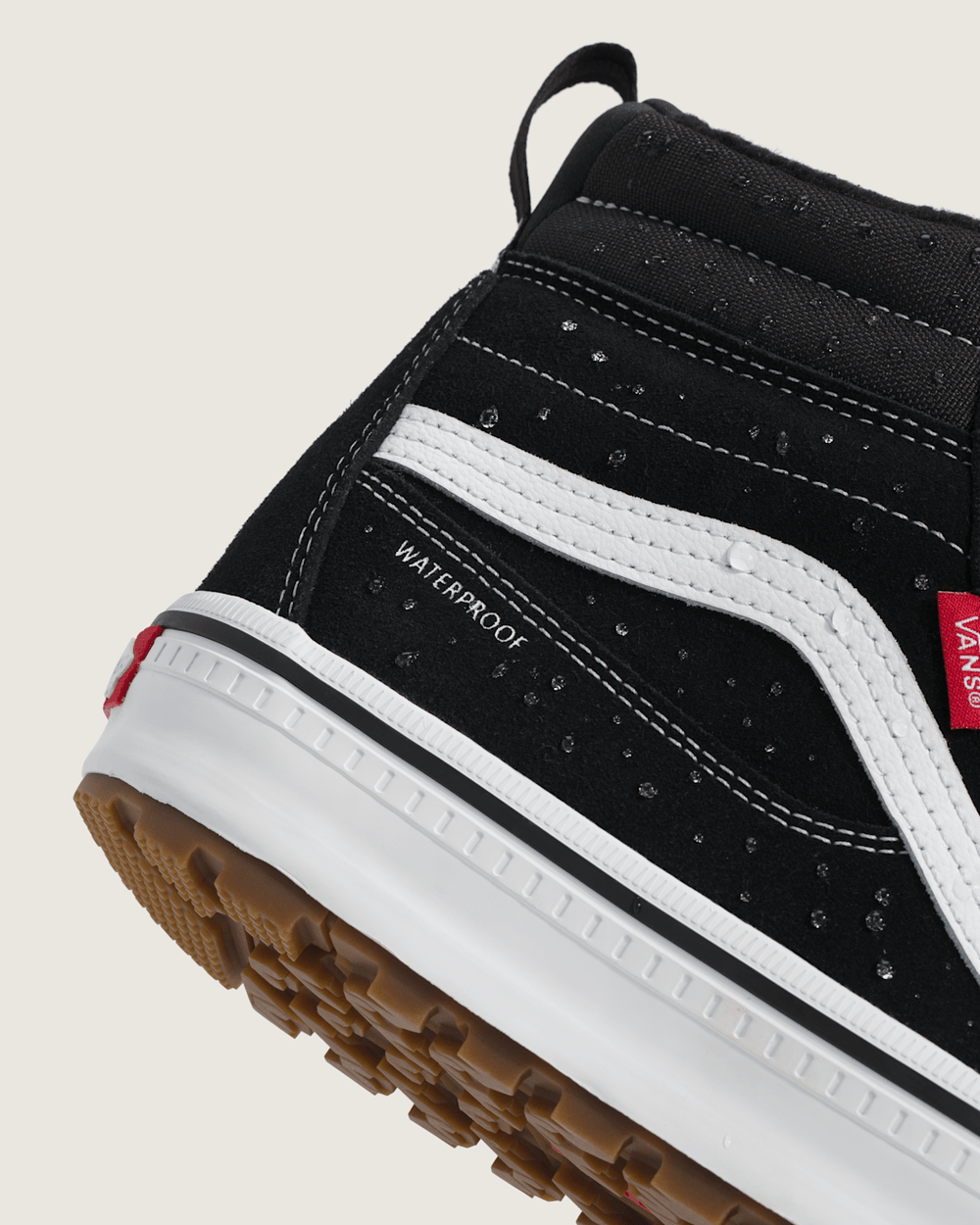 Sk8-Hi Waterproof Insulated Shoe in Black / White | Vans discount