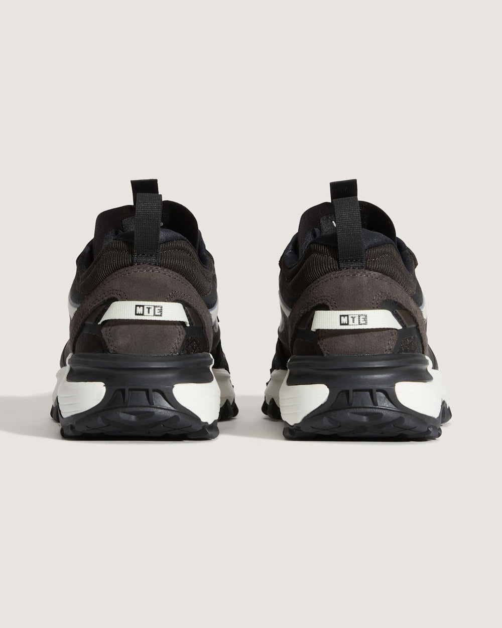 Crosspath XC Shoe in Washed Black | Vans online