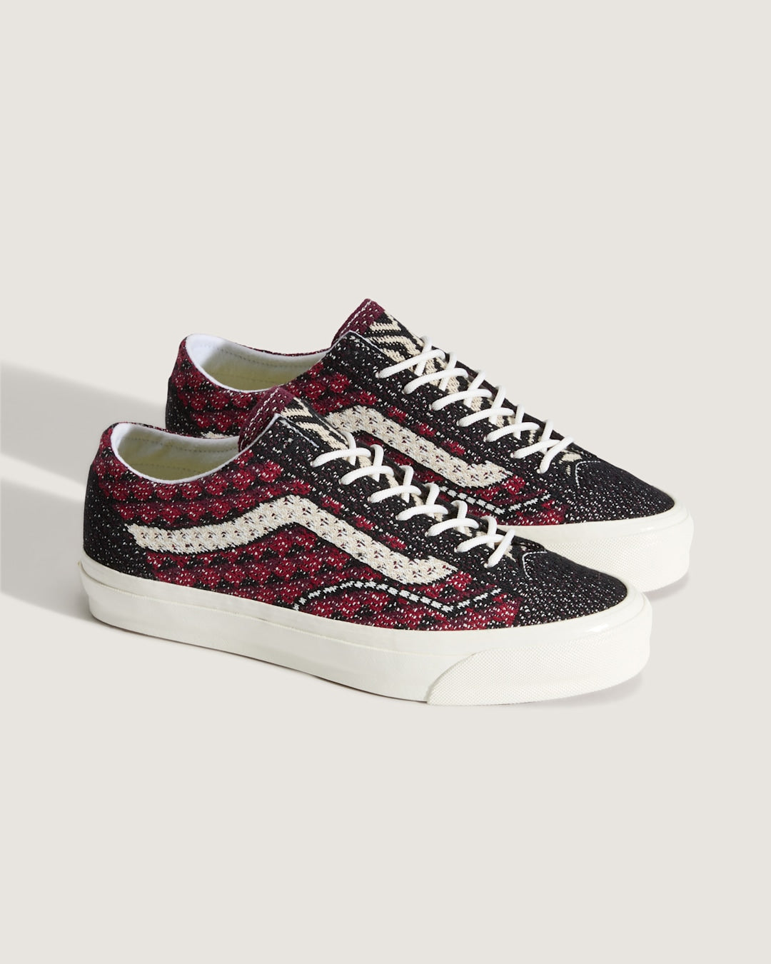 Premium Old Skool Shoe in Geo Check Bordeaux Red | Vans online
