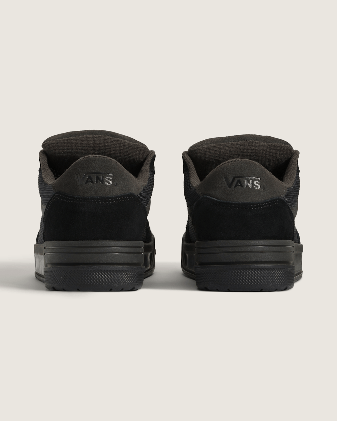 Hylane Shoe in Black | Vans near me