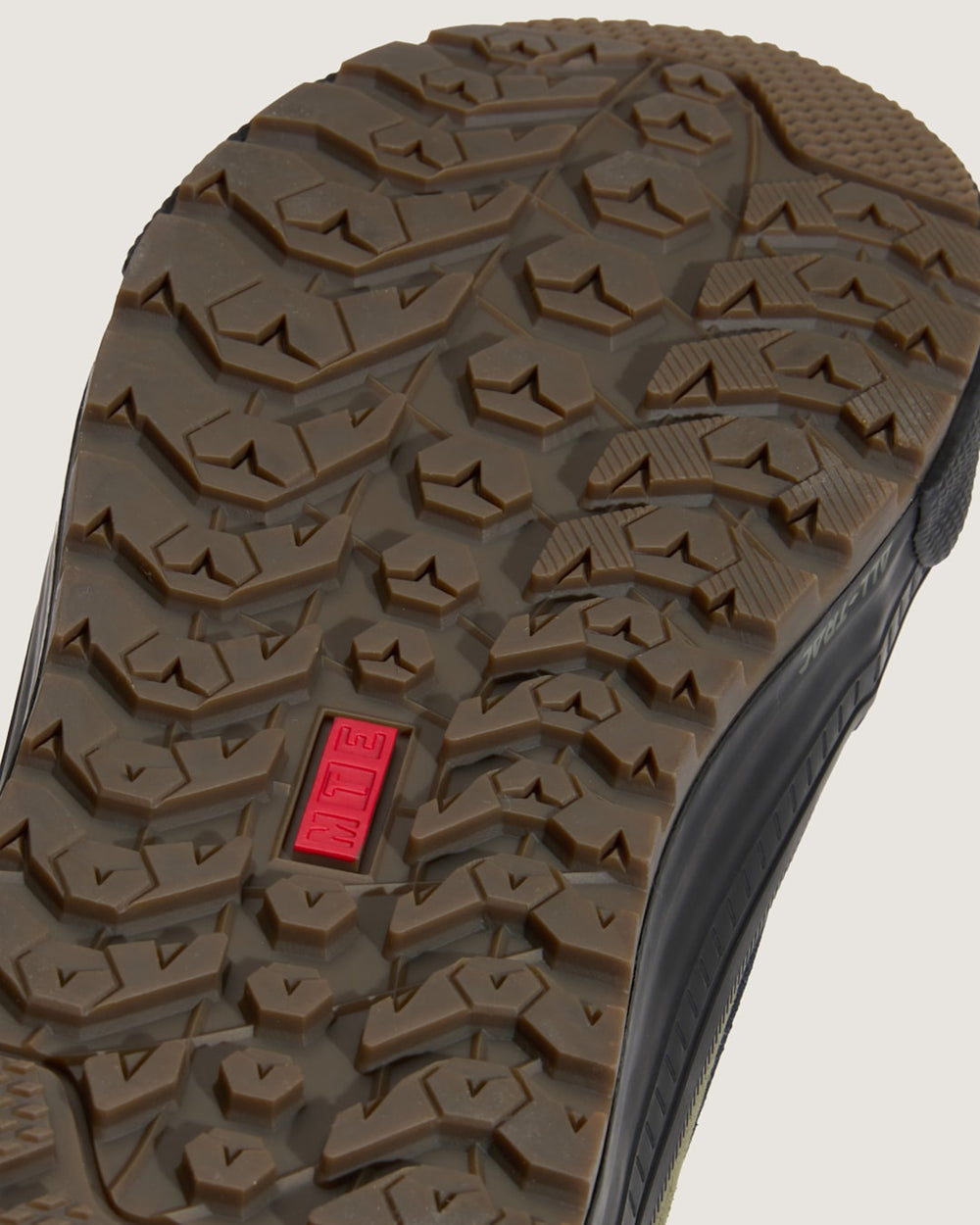Sk8-Hi Waterproof Insulated Shoe in Green / Black | Vans on sale