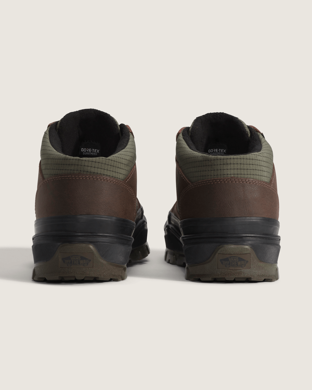 Mountain Mid GORE-TEX Insulated Shoe in Dark Green / Dark Brown | Vans sale