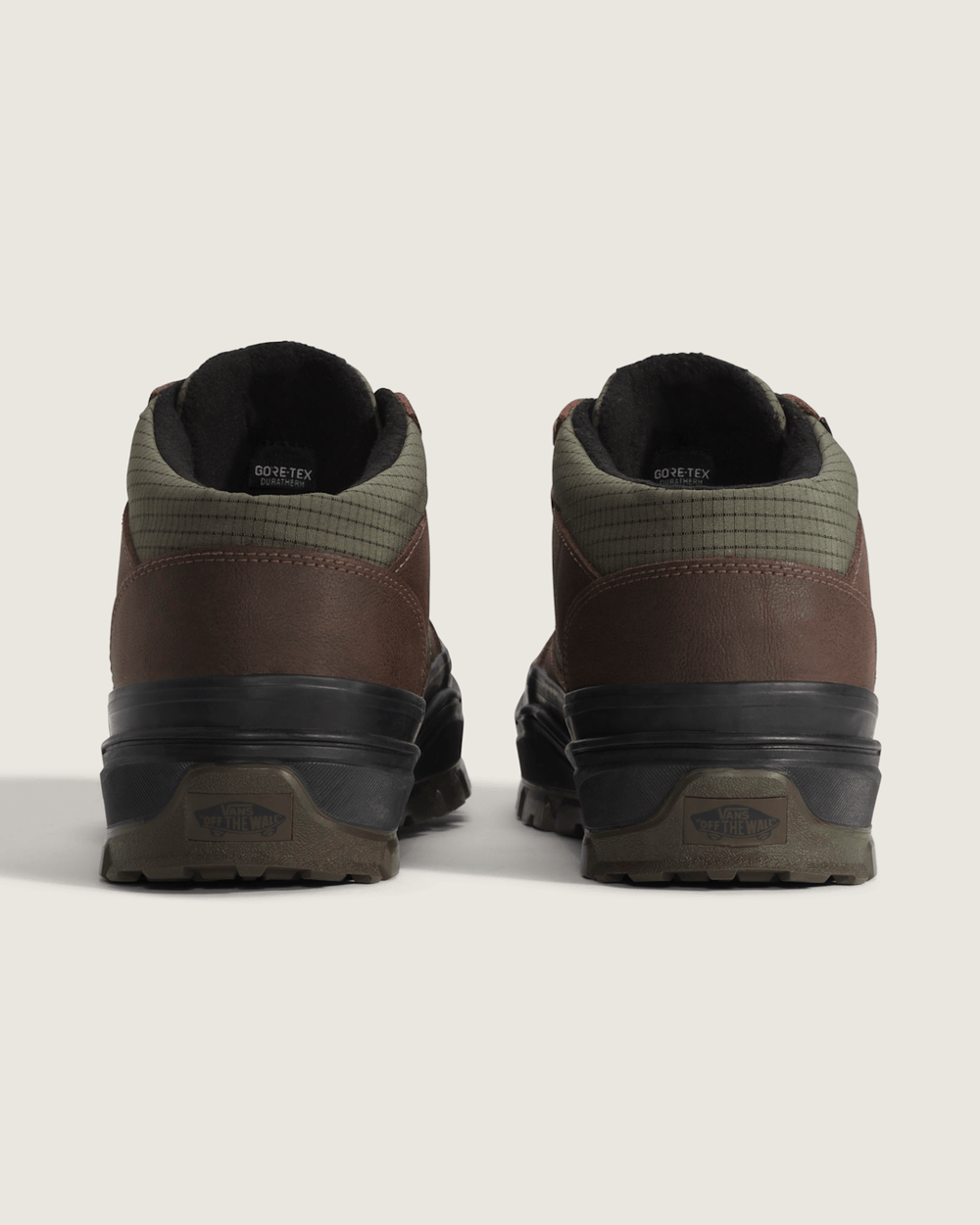 Mountain Mid GORE-TEX Insulated Shoe in Dark Green / Dark Brown | Vans sale