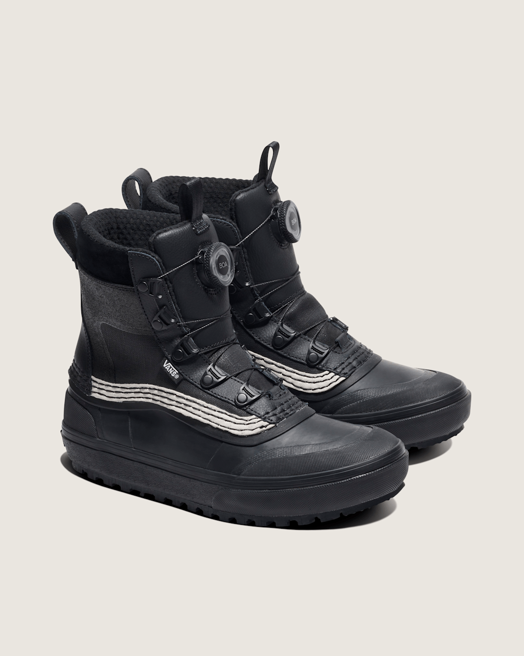Standard Mid Boa Waterproof Boot in Black | Vans discount