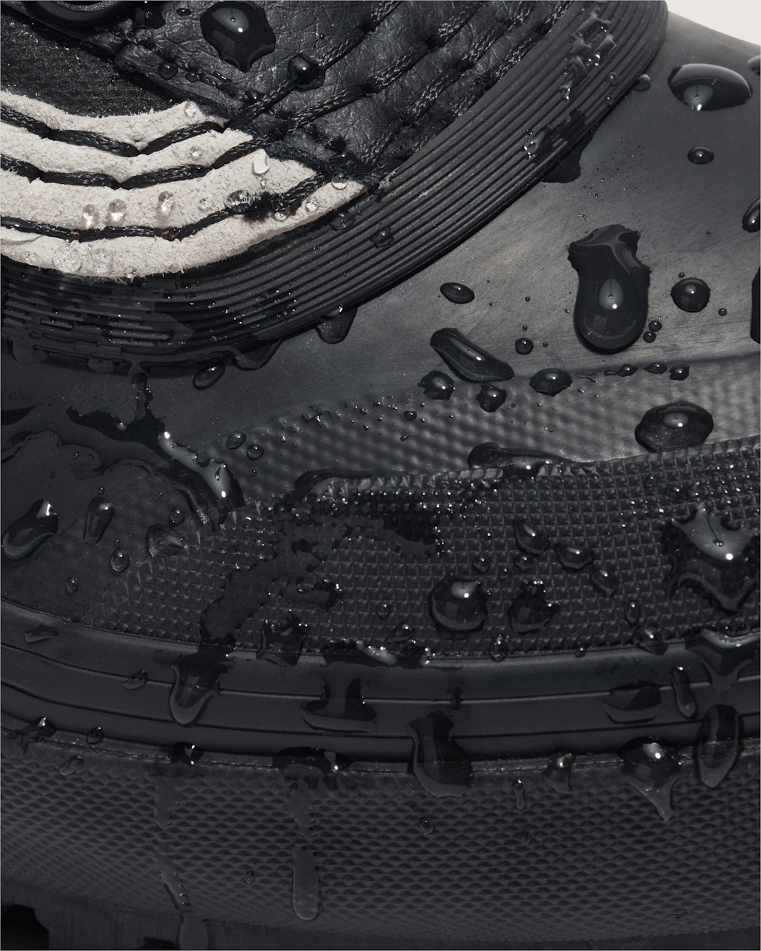 Standard Mid Boa Waterproof Boot in Black | Vans discount