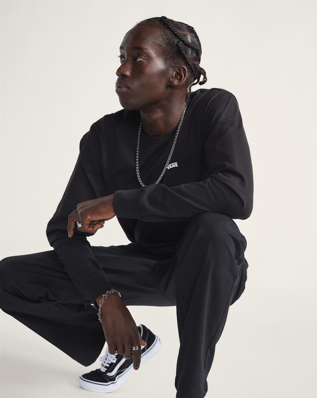 Left Chest Logo Long Sleeve T-Shirt in Black | Vans sale