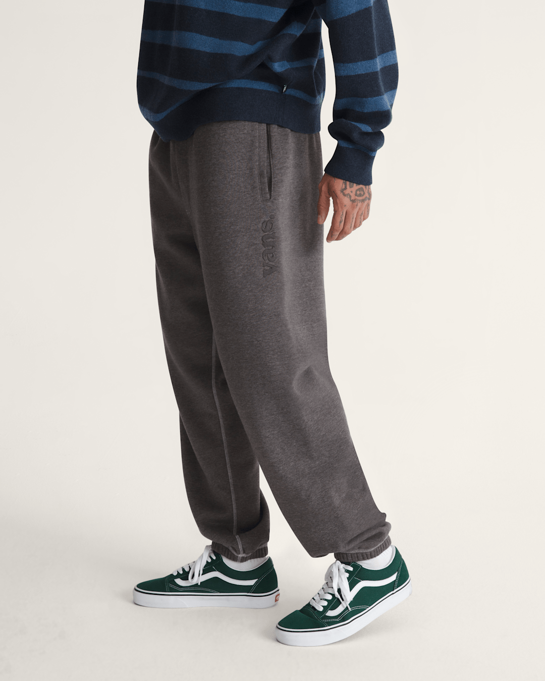 Vans 66 Sweatpants in Asphalt Grey | Vans near me