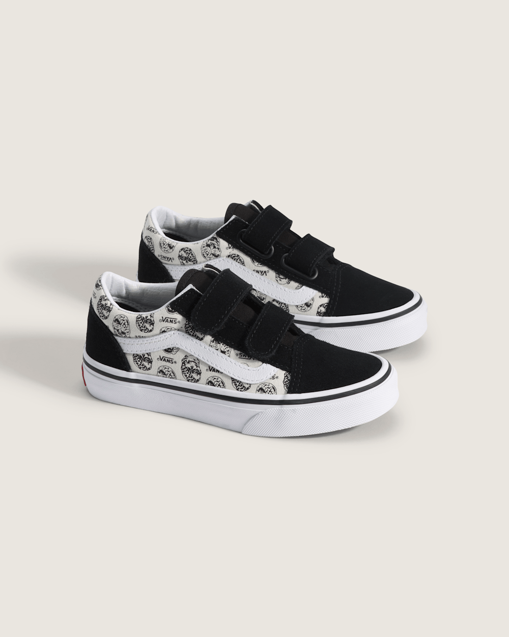 Little Kids Old Skool V Shoe in Black / White | Vans outlet