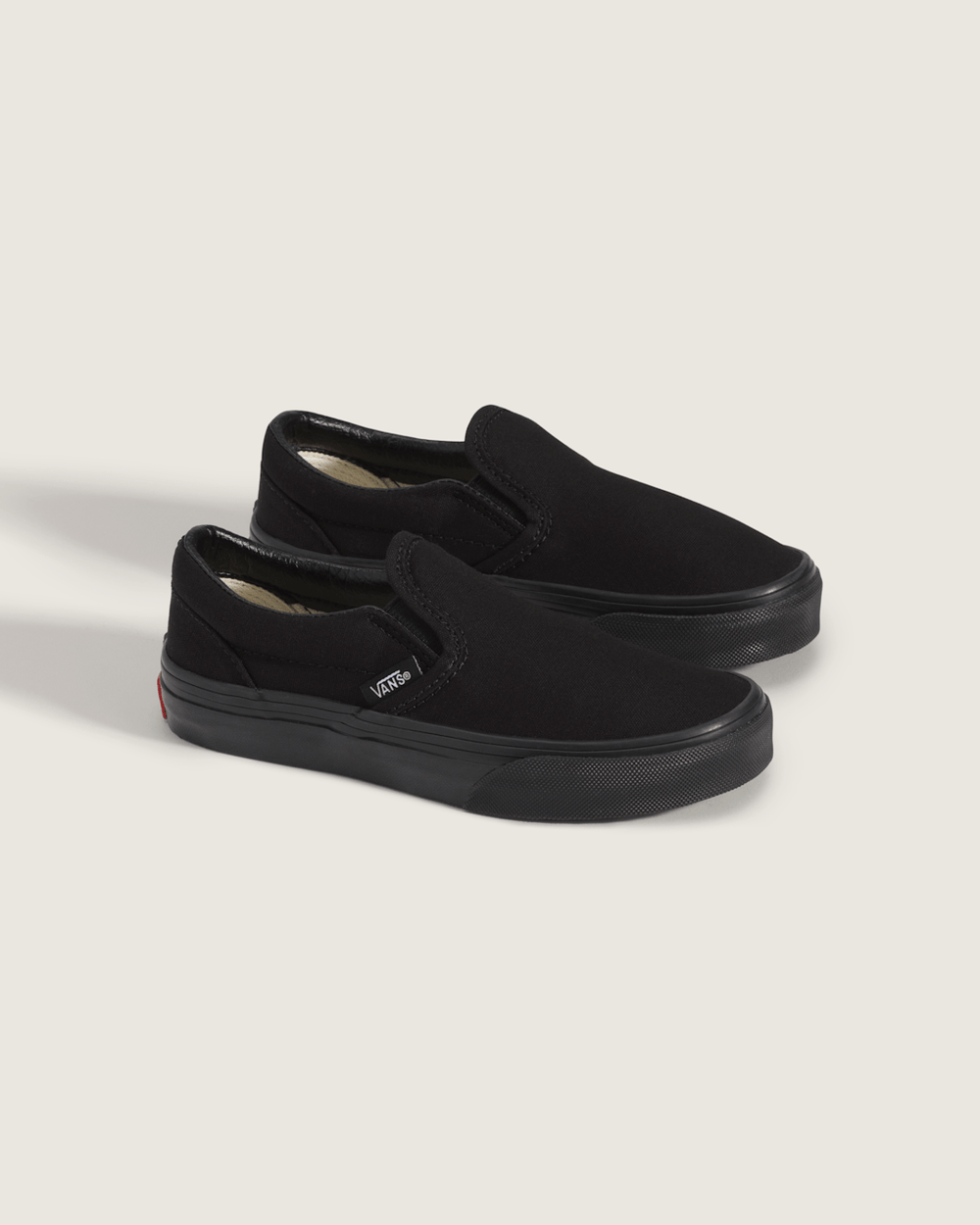 Kids Classic Slip-On Black/Black Shoes | Vans outlet