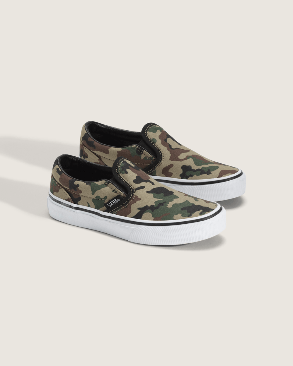 Little Kids Classic Slip-On Shoe in Camo Black / Green | Vans outlet