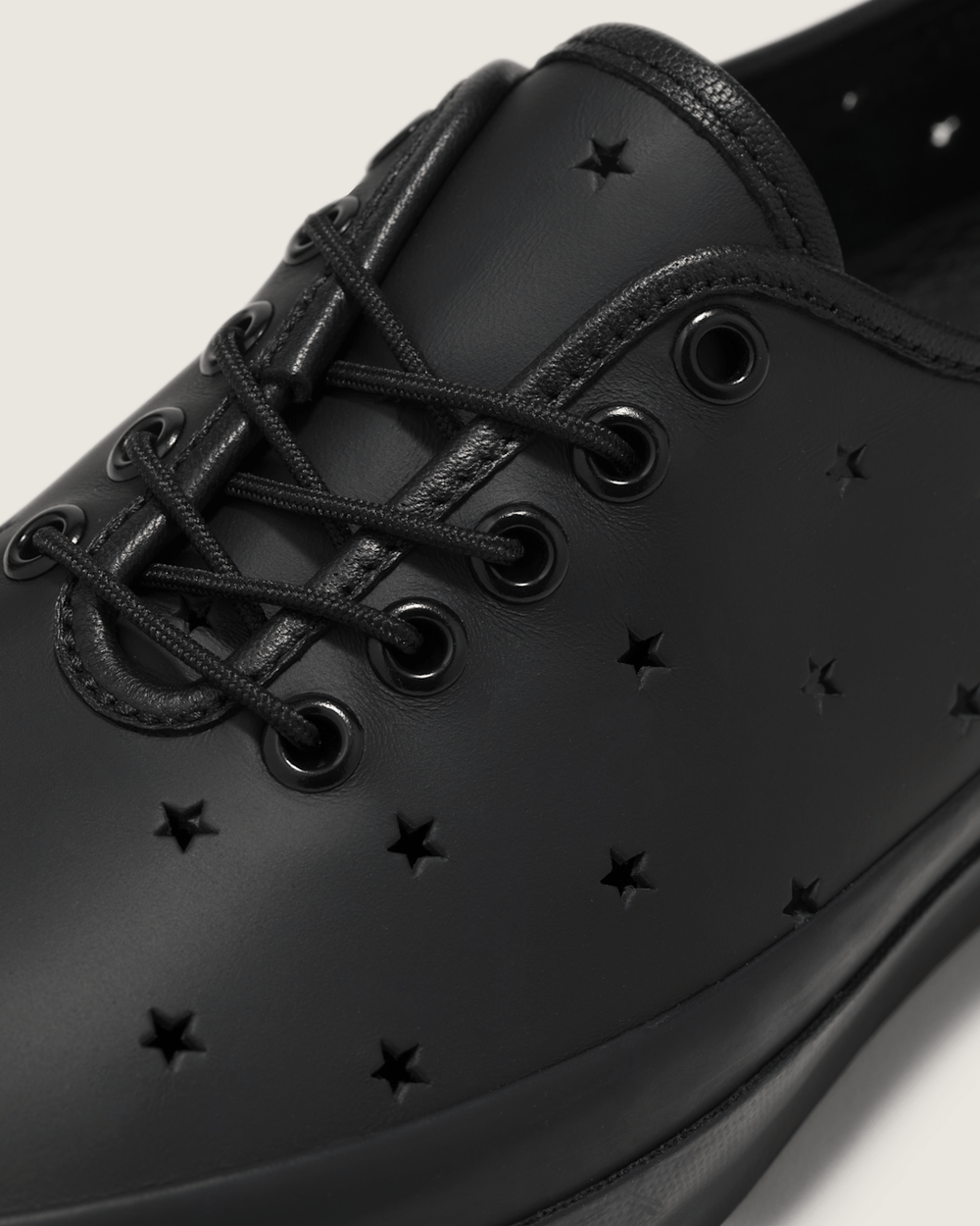 OTW One Piece Authentic Vibram in Star Black | Vans discount