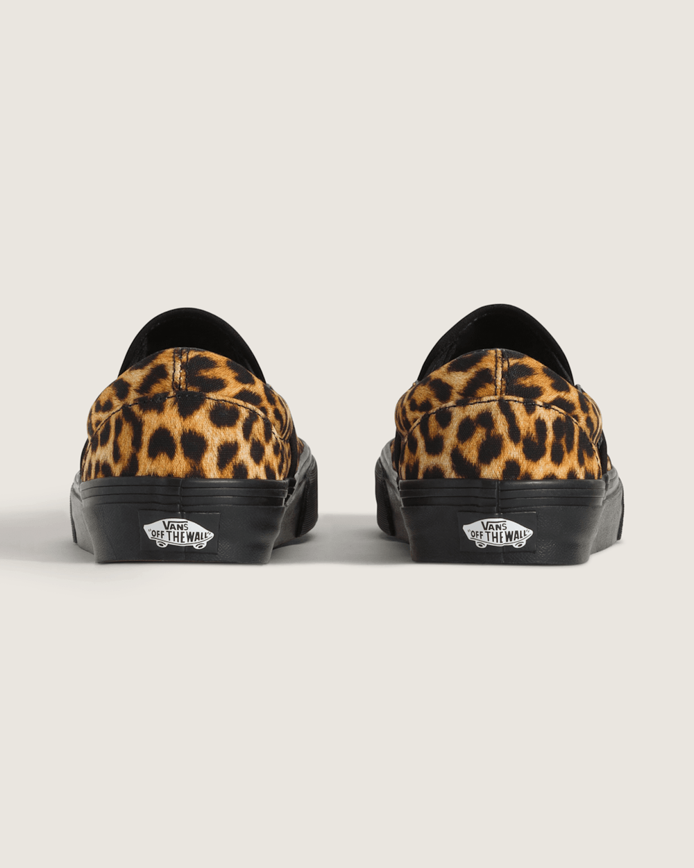 Classic Slip-On Shoe in Leopard Brown / Black | Vans outlet