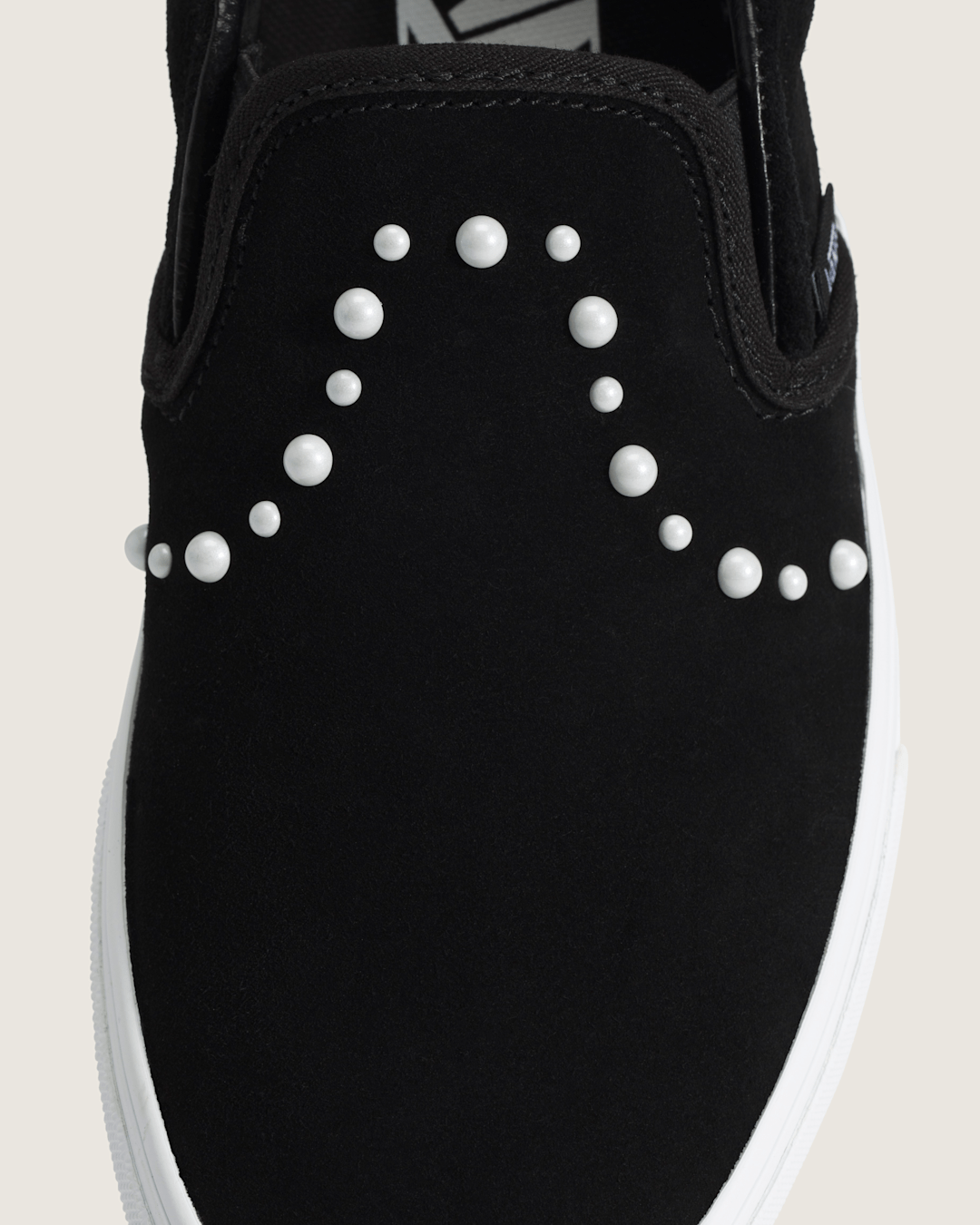 Classic Slip-On Shoe in Black | Vans outlet