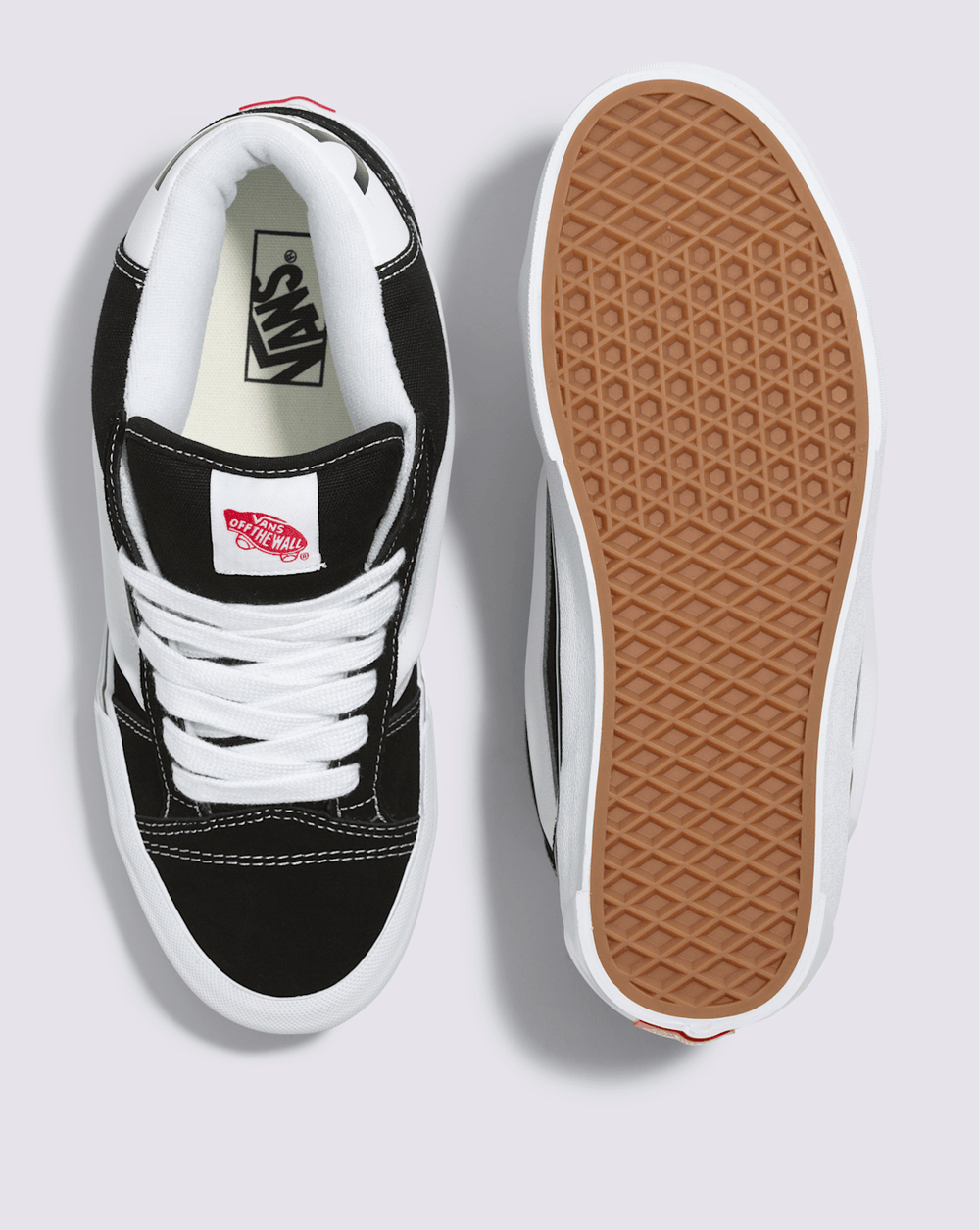Knu Mid Shoe in Black / True White | Vans sale