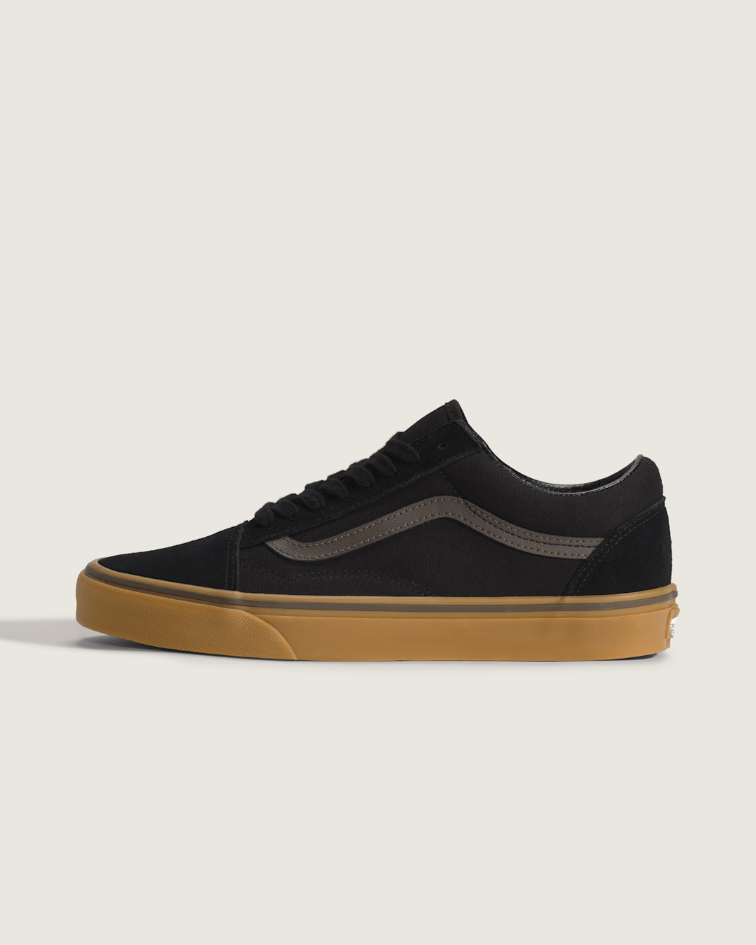 Old Skool Gum Shoe in Black | Vans online