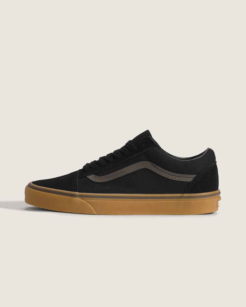 Old Skool Gum Shoe in Black | Vans online