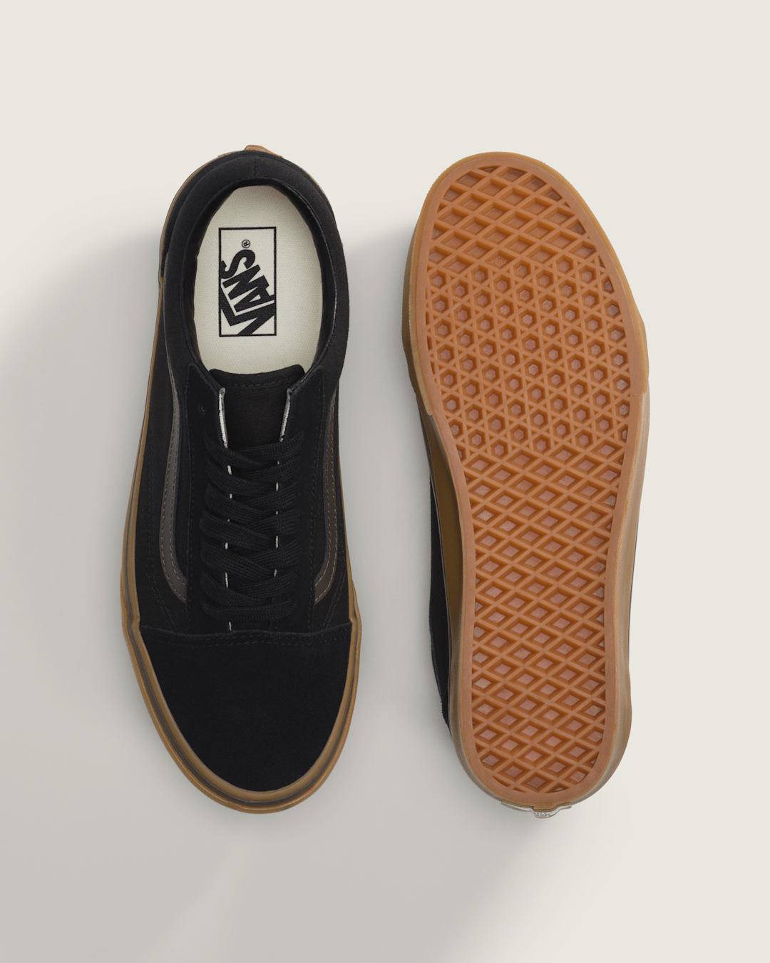 Old Skool Gum Shoe in Black | Vans online